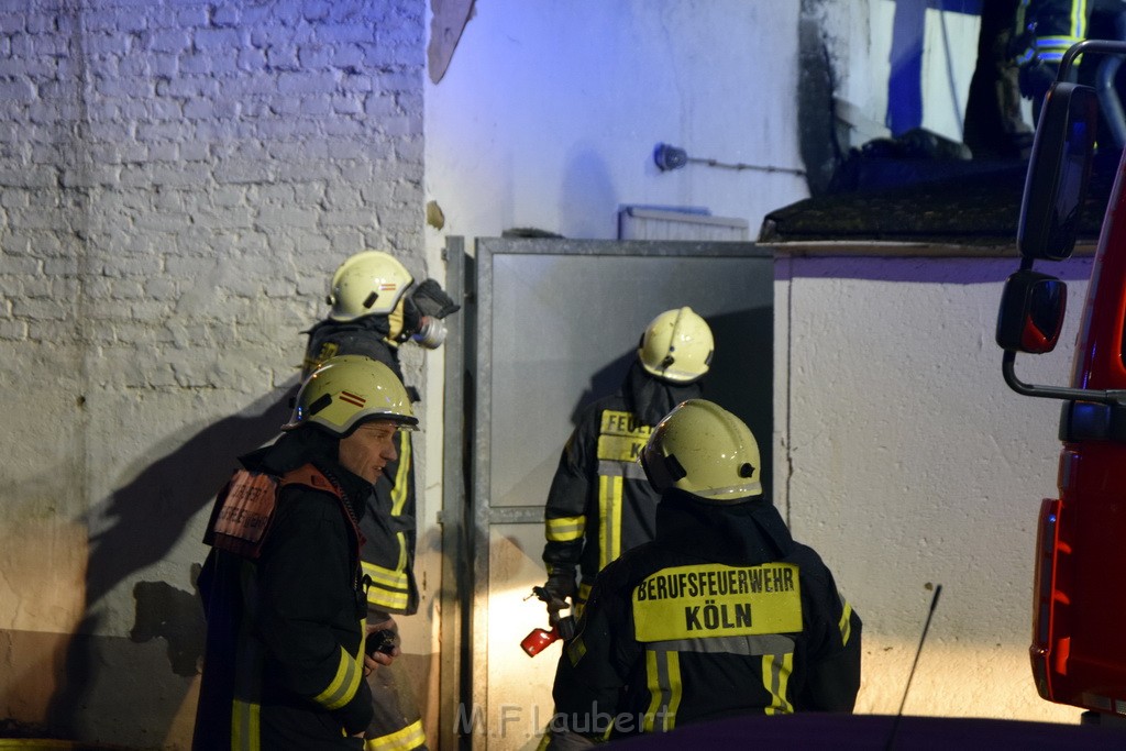 Feuer 2 Koeln Porz Langel Hinter der Kirche P132.JPG - Miklos Laubert